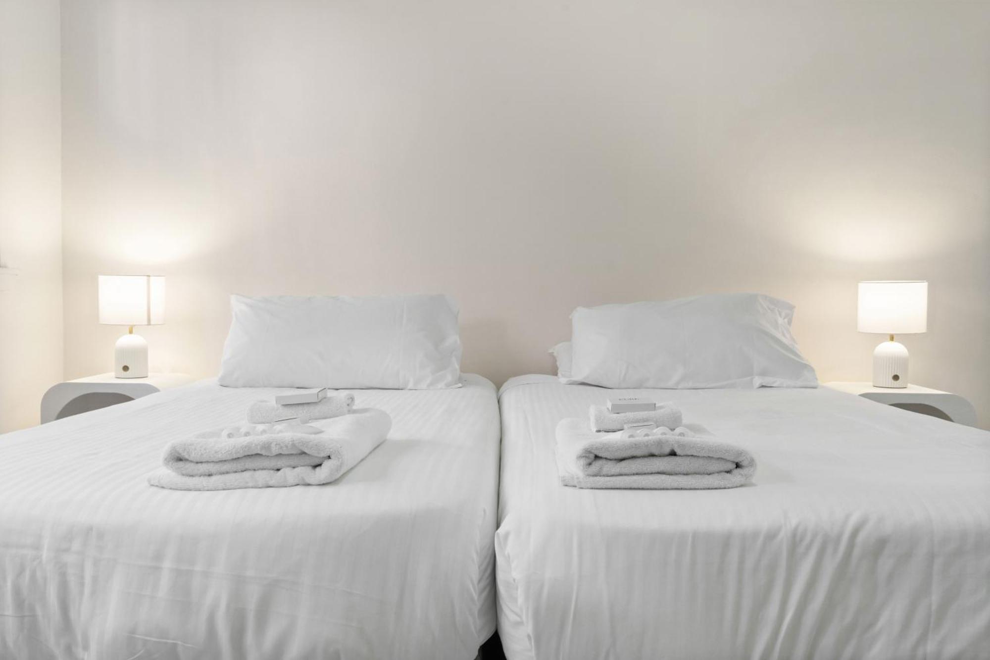 Modern 2-bed With Parking Near Bondi Beach Apartment